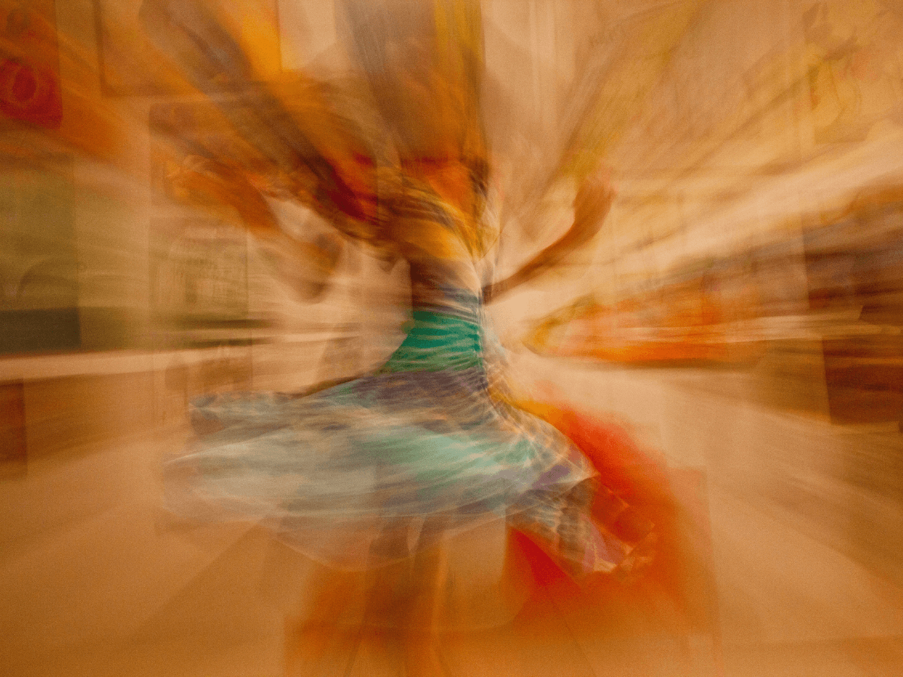 Abstrakt bild på en person som dansar.
